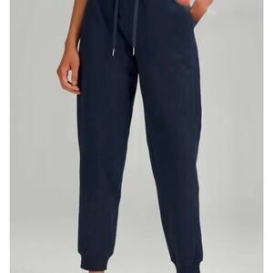 Lululemon Scuba Joggers size 12